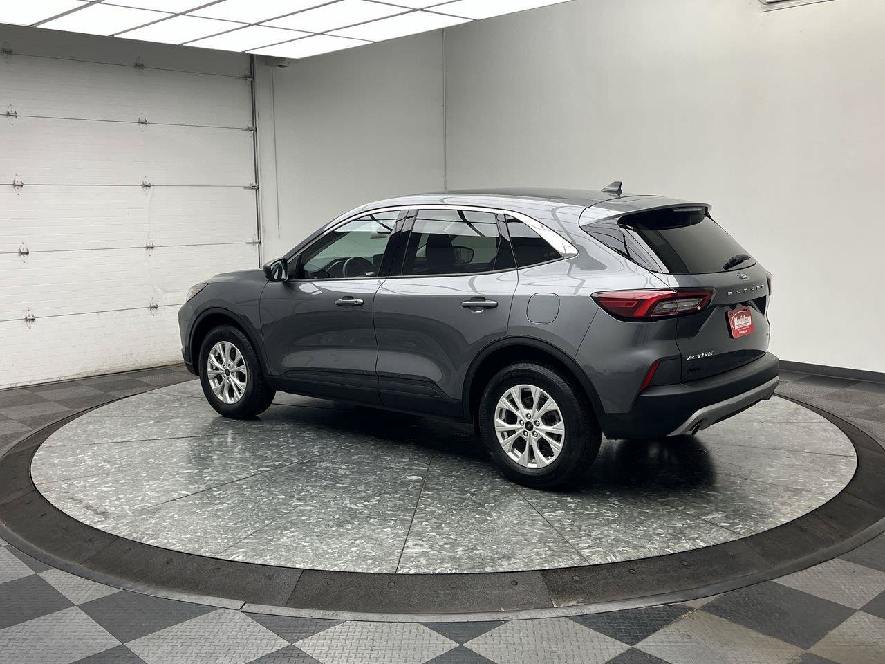 Certified 2024 Ford Escape Active AWD/4WD image 2