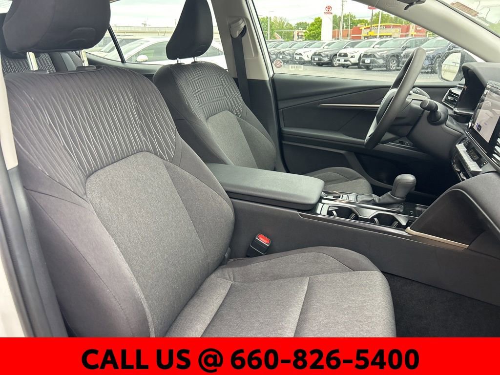 Used 2026 Toyota Camry LE FWD image 8
