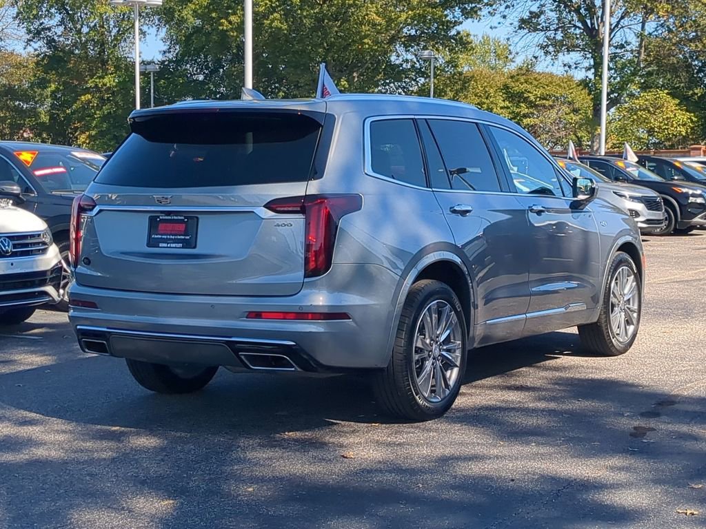 Used 2025 Cadillac XT6 Premium Luxury image 8