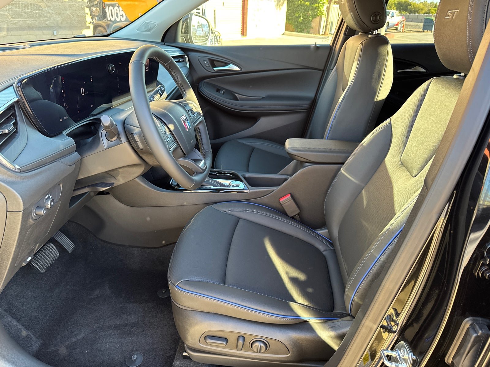 New 2026 Buick Encore GX Sport Touring FWD image 25