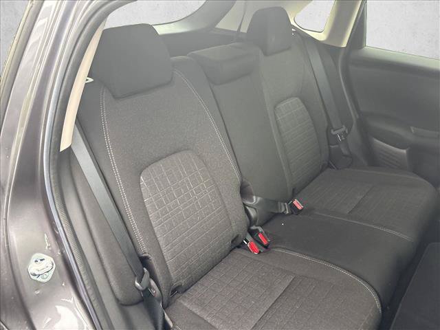 Used 2025 Honda HR-V LX image 17