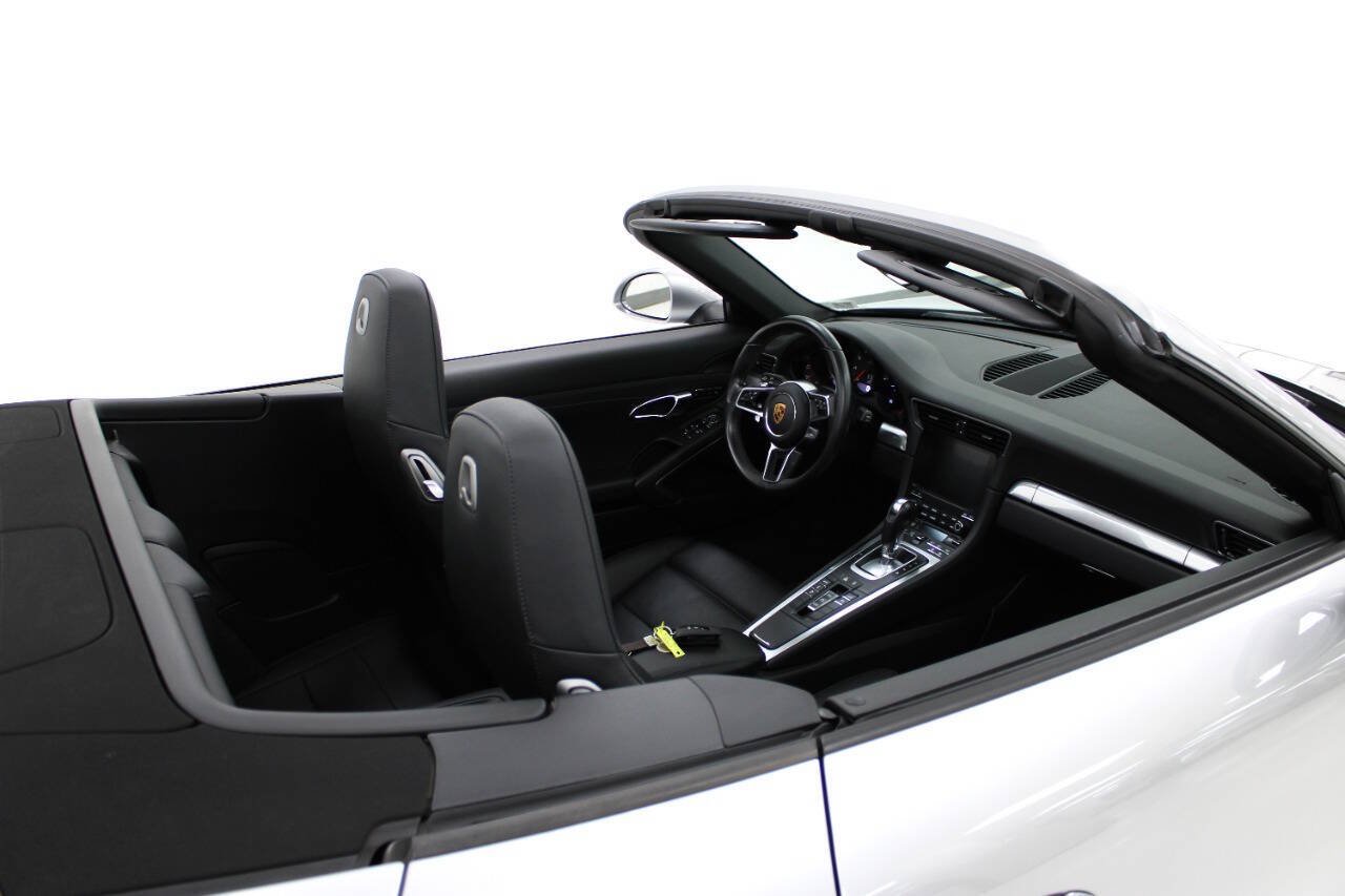 Used 2017 Porsche 911 Carrera image 46