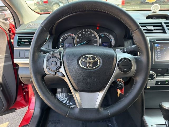 Used 2014 Toyota Camry SE image 13