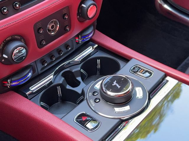 Used 2016 Rolls-Royce Wraith RWD image 18