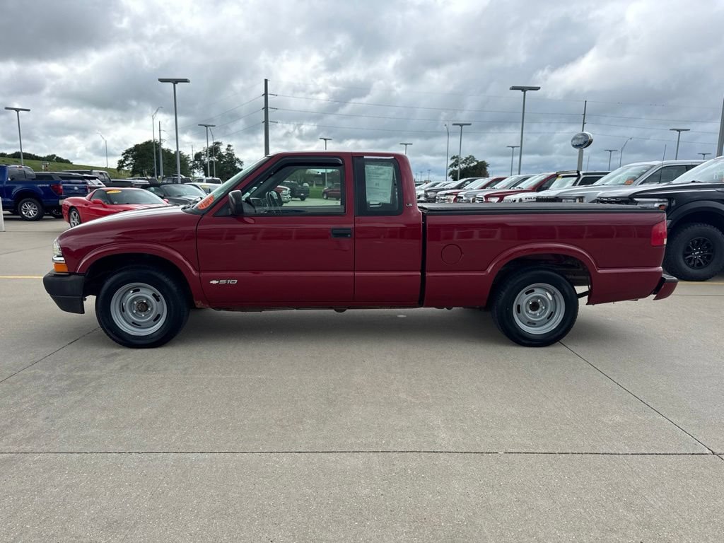 Used 2003 Chevrolet S10 Pickup LS w/ Cold Climate Package RWD image 18