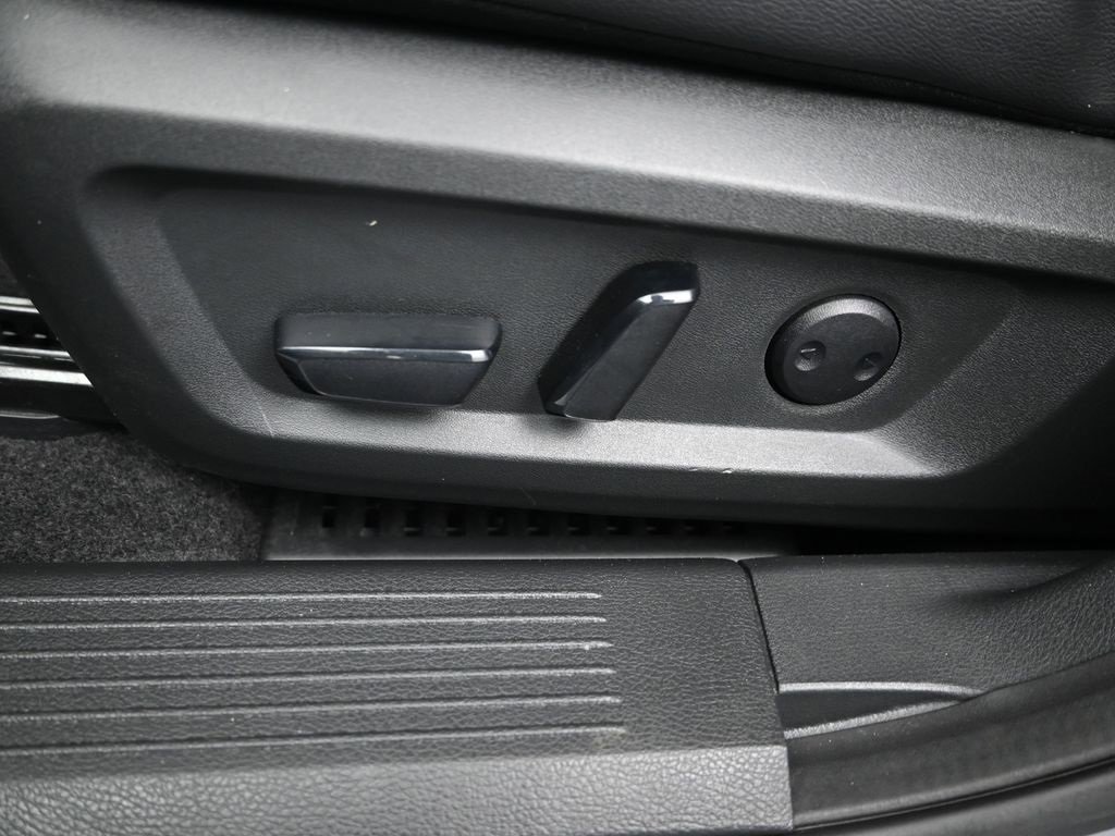 Used 2022 Nissan Rogue SL image 11