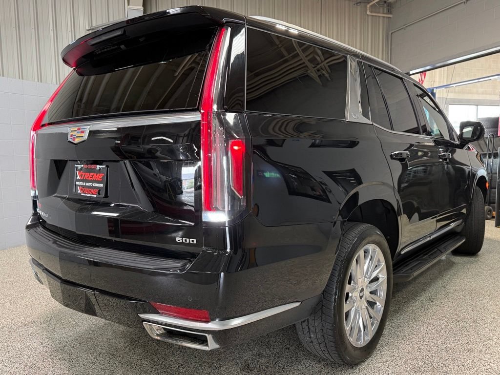 Used 2023 Cadillac Escalade Premium Luxury AWD/4WD image 6