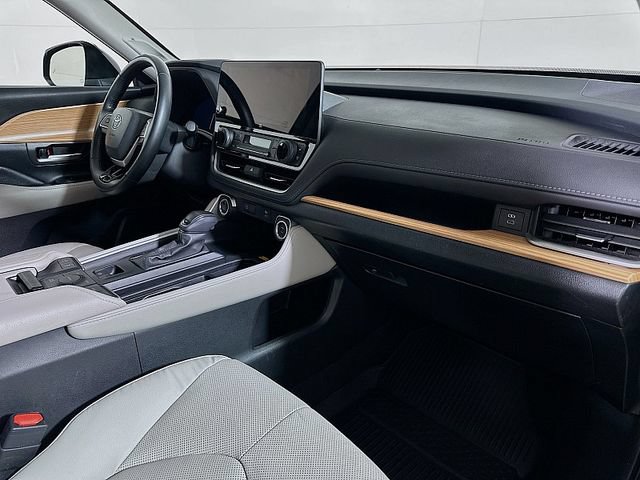 Used 2024 Toyota Grand Highlander AWD image 31