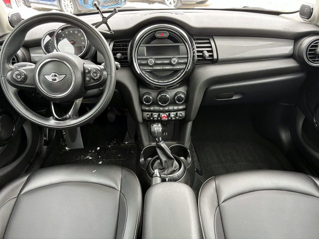 Used 2015 MINI Cooper 4-Door Hardtop image 26