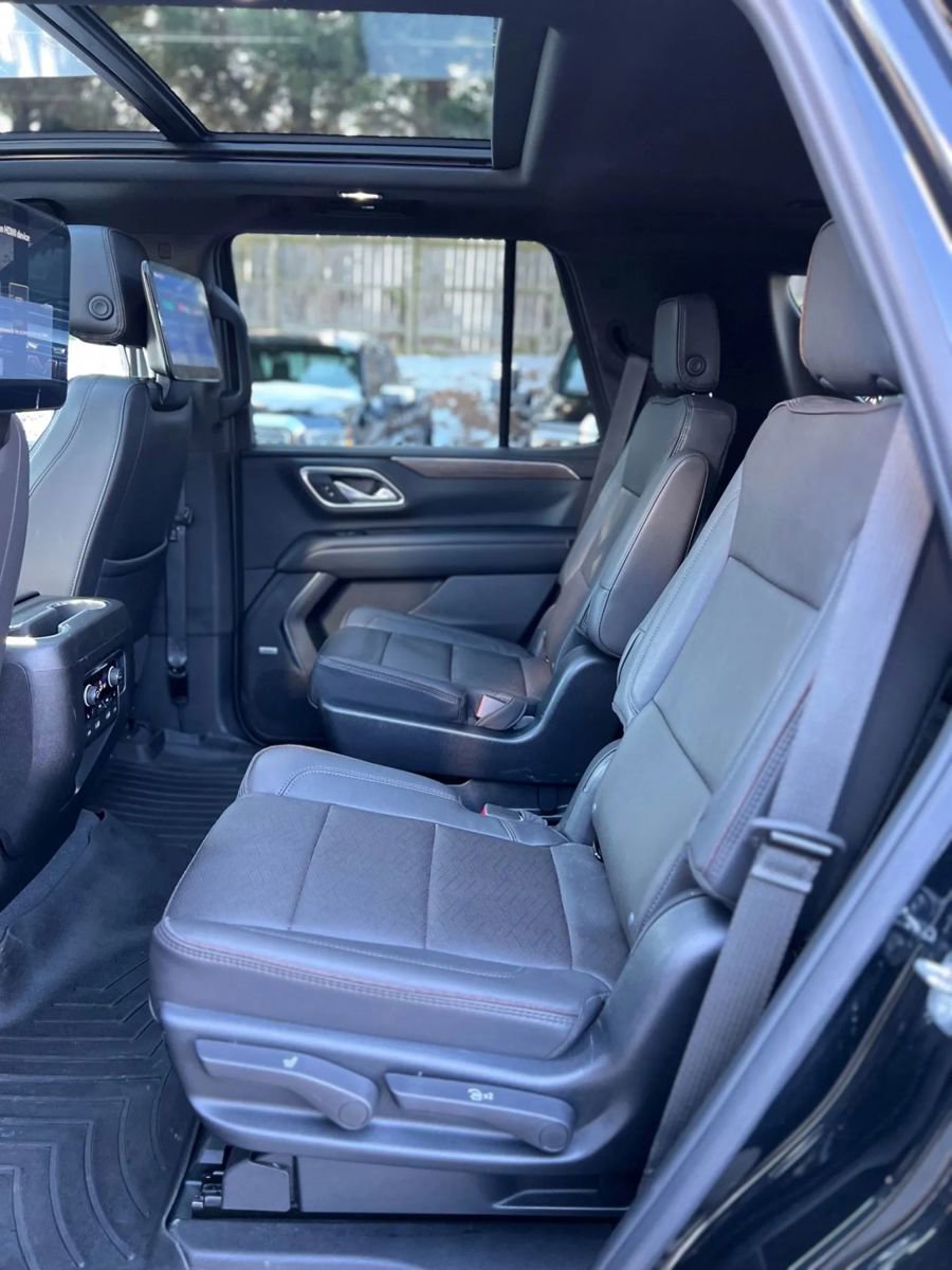 Used 2023 Chevrolet Tahoe High Country AWD/4WD image 12