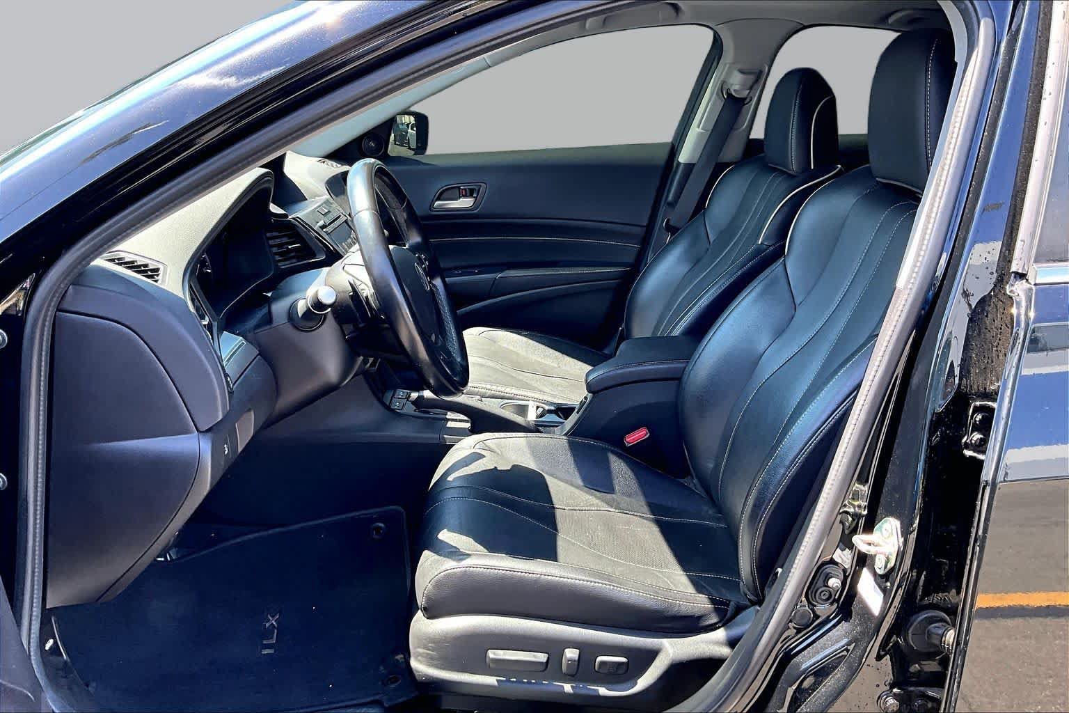 Used 2019 Acura ILX FWD image 7