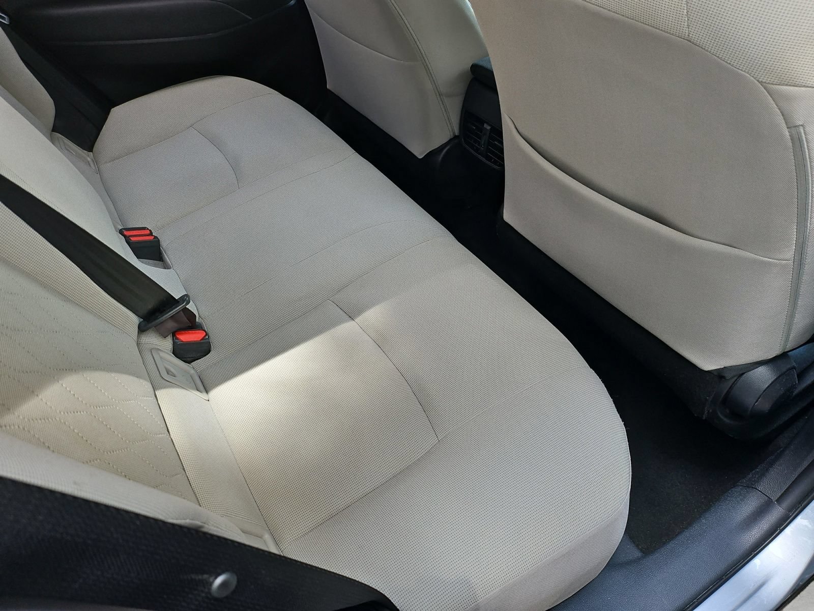 Used 2022 Toyota Corolla Cross L FWD image 32