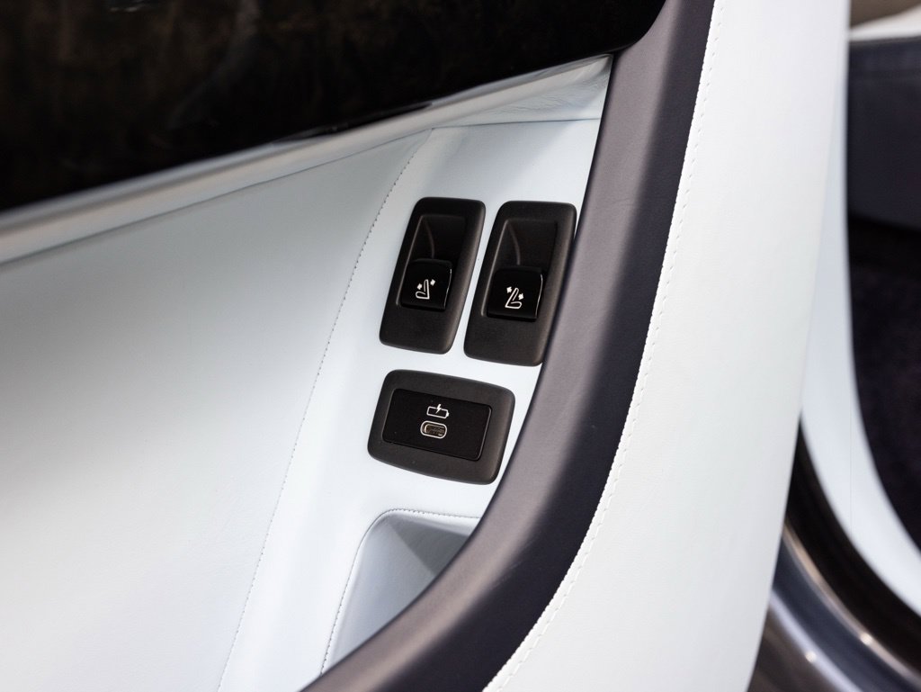 Used 2022 Rolls-Royce Cullinan w/ Cullinan Package AWD/4WD image 77
