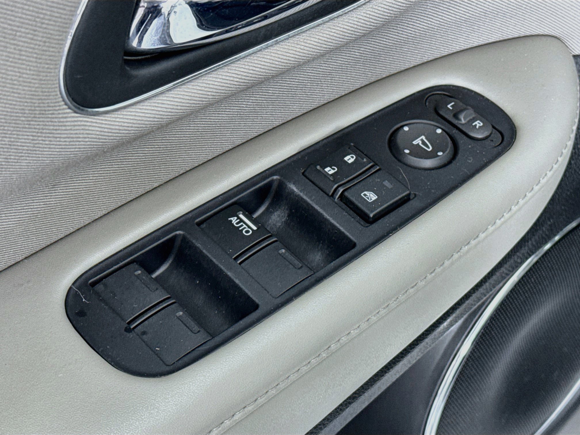 Certified 2017 Honda HR-V EX image 17