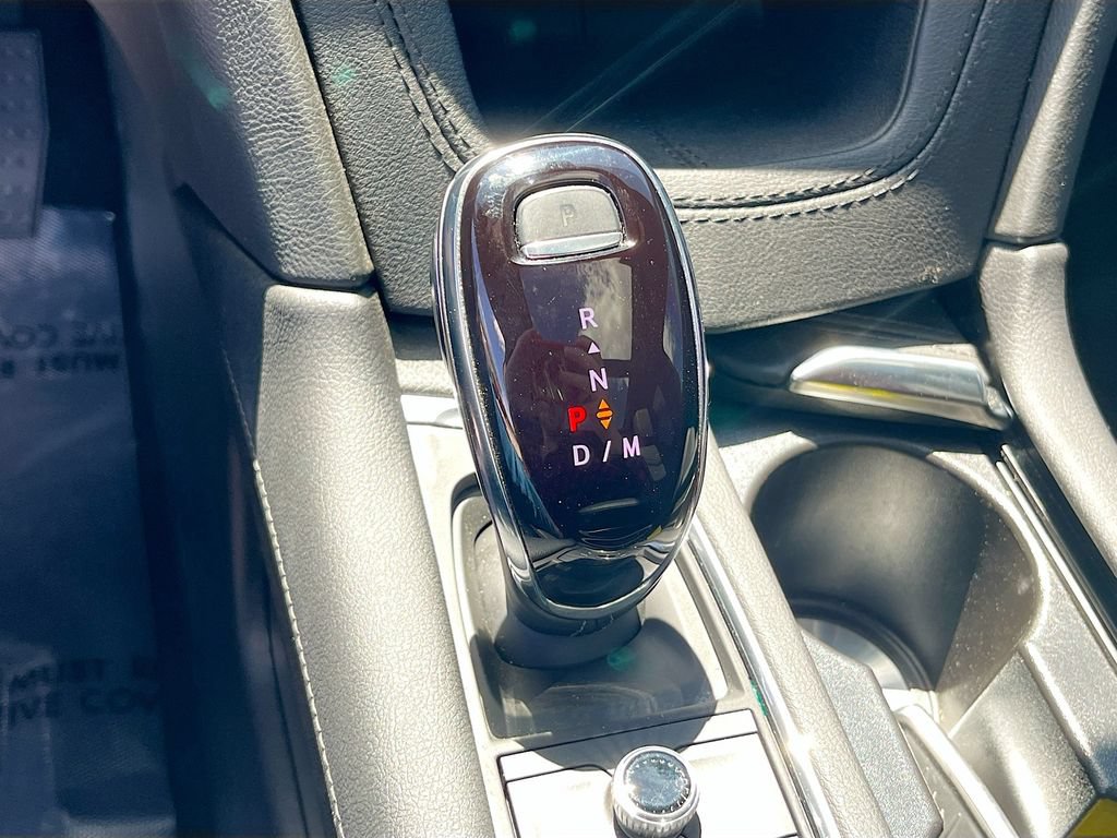 Used 2024 Cadillac XT6 Luxury AWD/4WD image 15