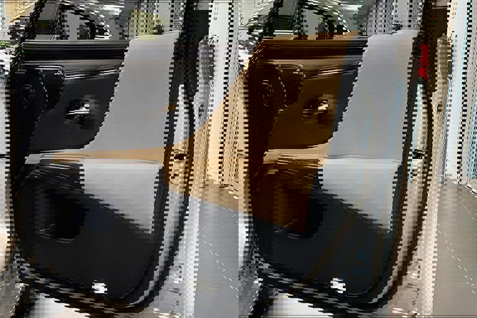 Used 2021 Lexus ES 300h w/ Premium Package image 22