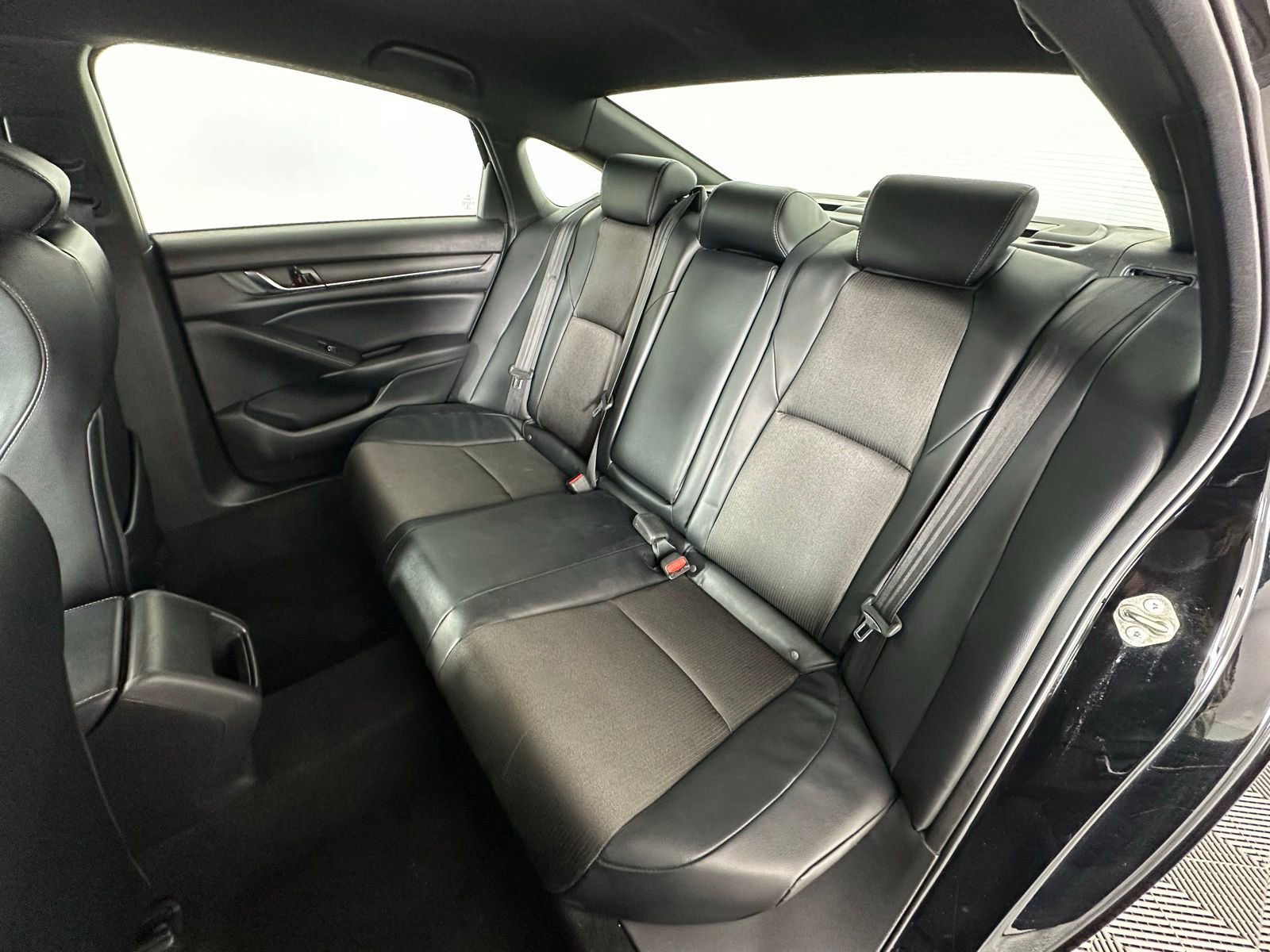 Used 2018 Honda Accord Sport image 27