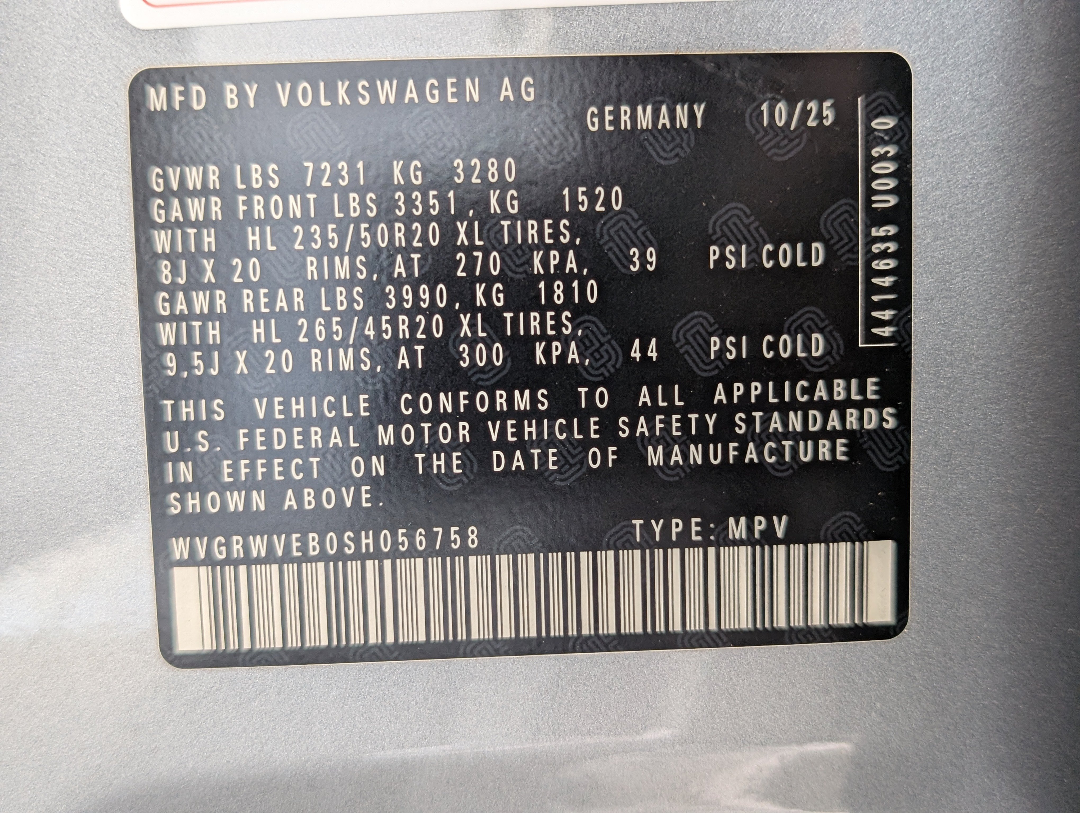 Used 2025 Volkswagen ID. Buzz Pro S Plus RWD image 42