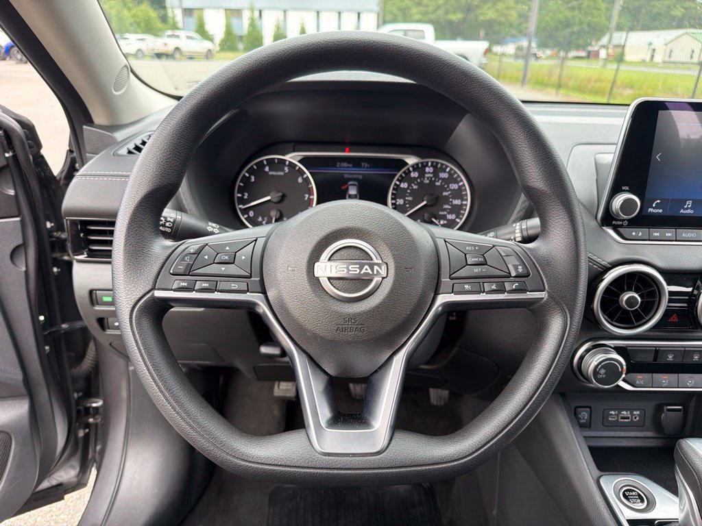 Used 2025 Nissan Sentra SV FWD image 19