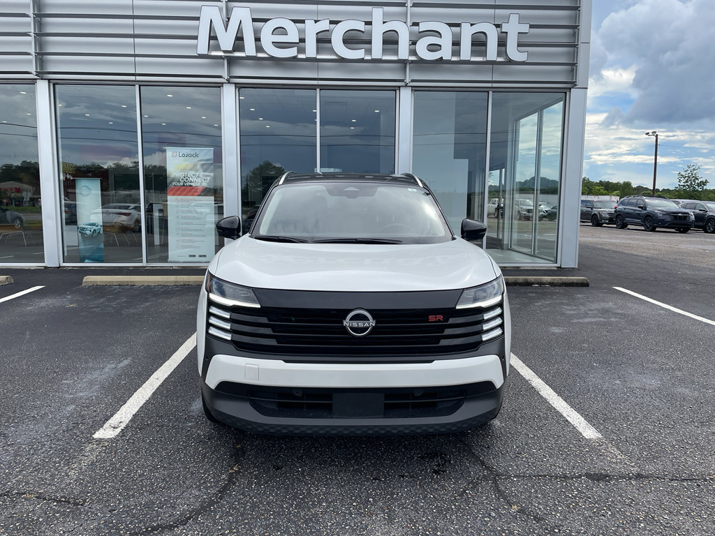 Certified 2025 Nissan Kicks SR image 3