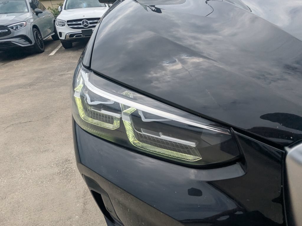 Used 2023 BMW X4 xDrive30i w/ M Sport Package AWD/4WD image 37