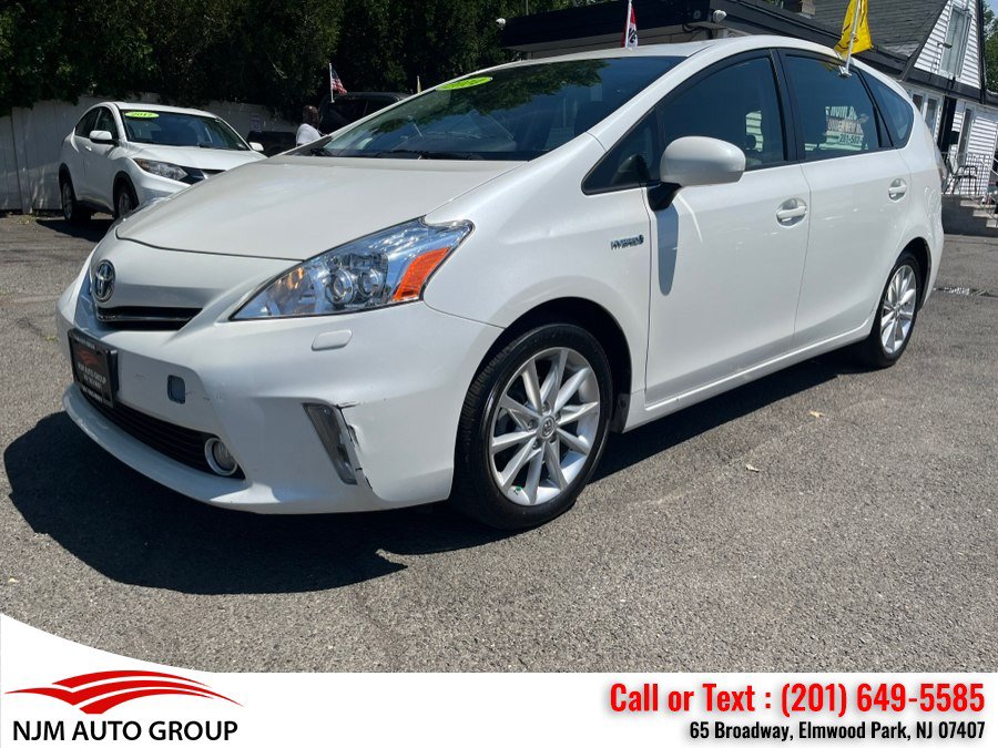 Used 2014 Toyota Prius V Five FWD image 4