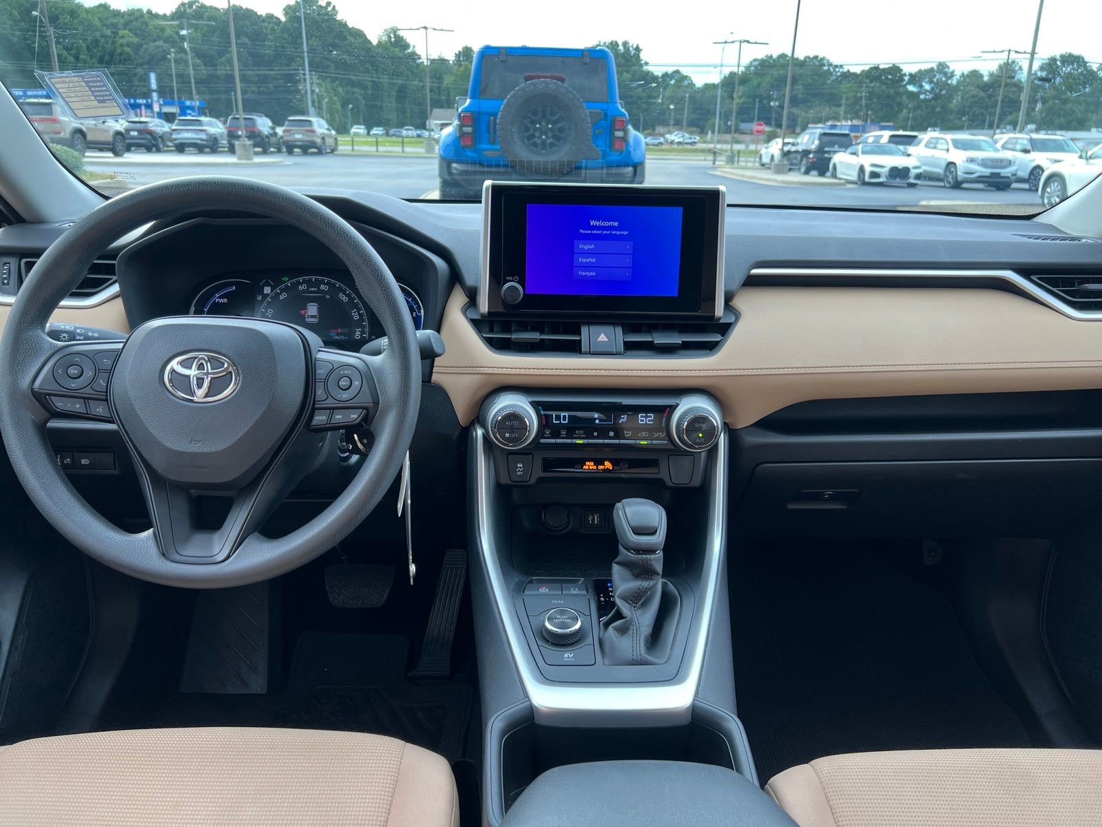 Used 2023 Toyota RAV4 LE image 12