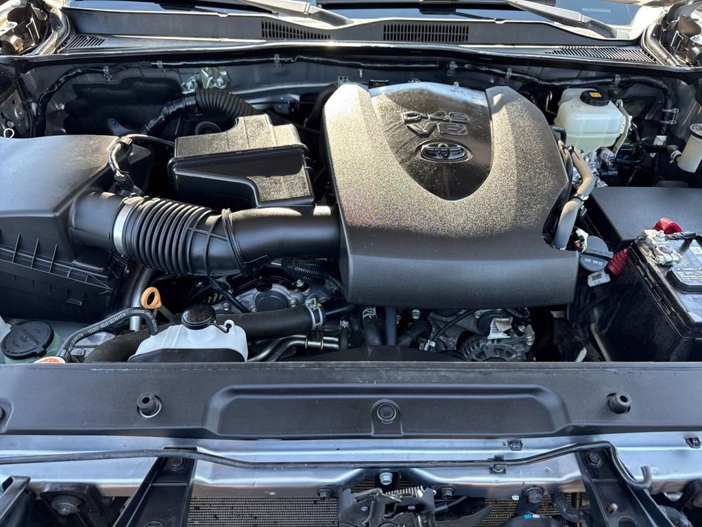 Used 2020 Toyota Tacoma TRD Off-Road AWD/4WD image 48