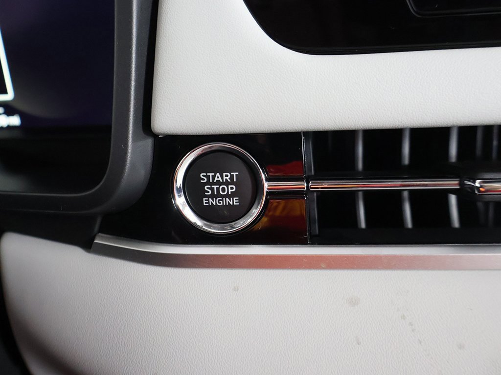 New 2025 Mitsubishi Outlander SEL image 45