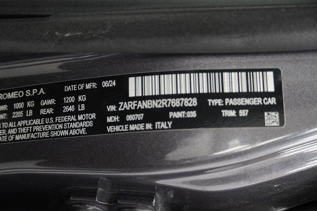 Used 2024 Alfa Romeo Giulia Veloce image 53