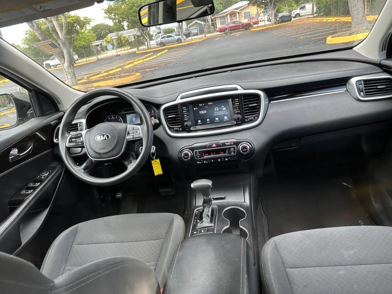 Used 2019 Kia Sorento AWD V6 image 7