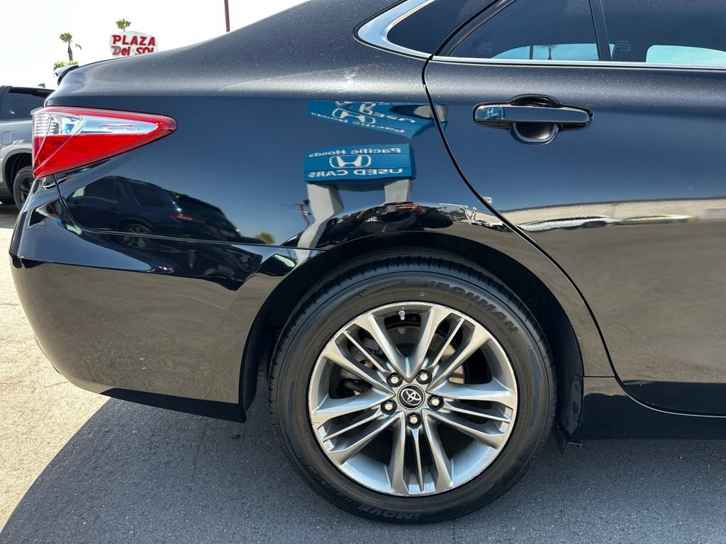 Used 2017 Toyota Camry SE FWD image 7