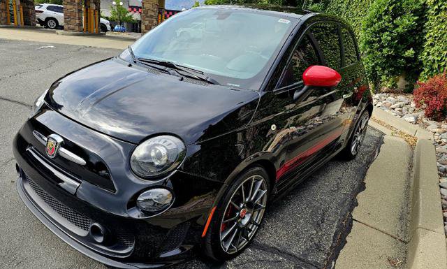 Used 2016 FIAT 500 Abarth w/ Comfort/Convenience Group FWD image 1