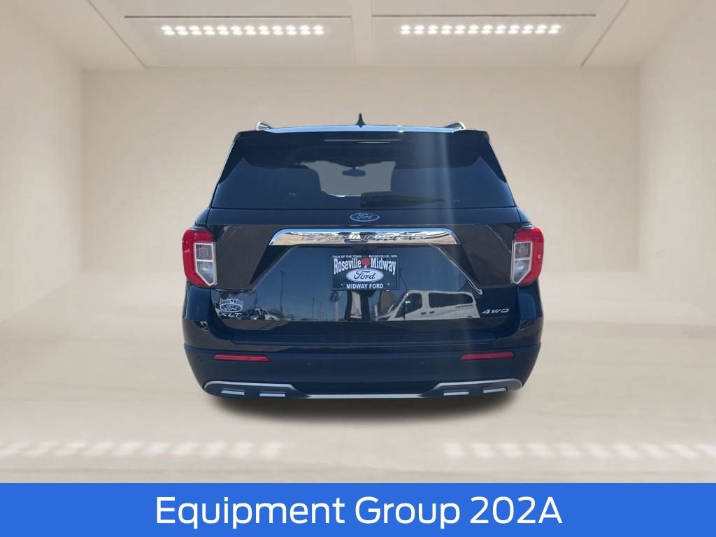 Used 2022 Ford Explorer XLT w/ Equipment Group 202A image 8