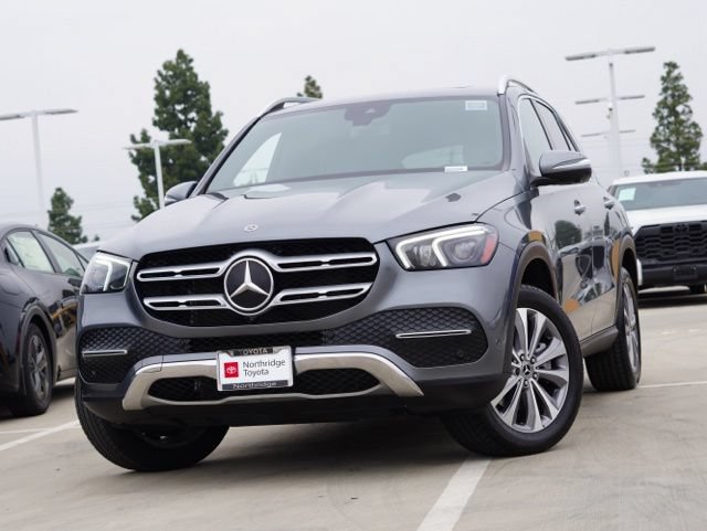 Used 2022 Mercedes-Benz GLE 350 4MATIC w/ Premium Package image 3