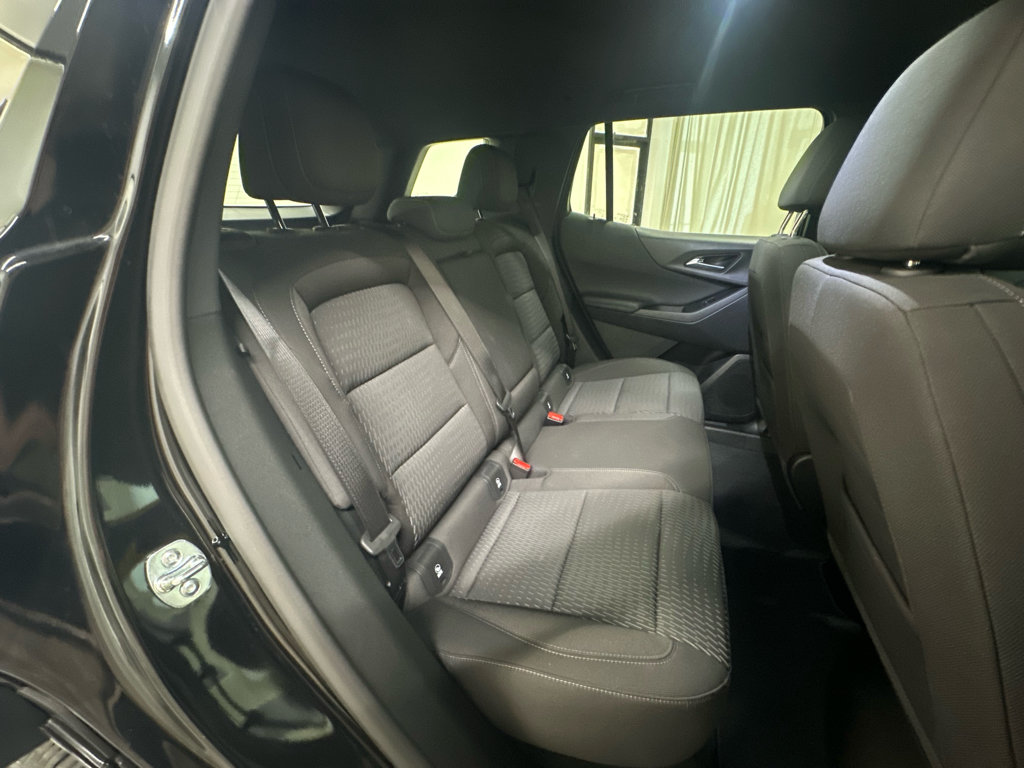 Used 2026 Chevrolet Equinox LT FWD image 18