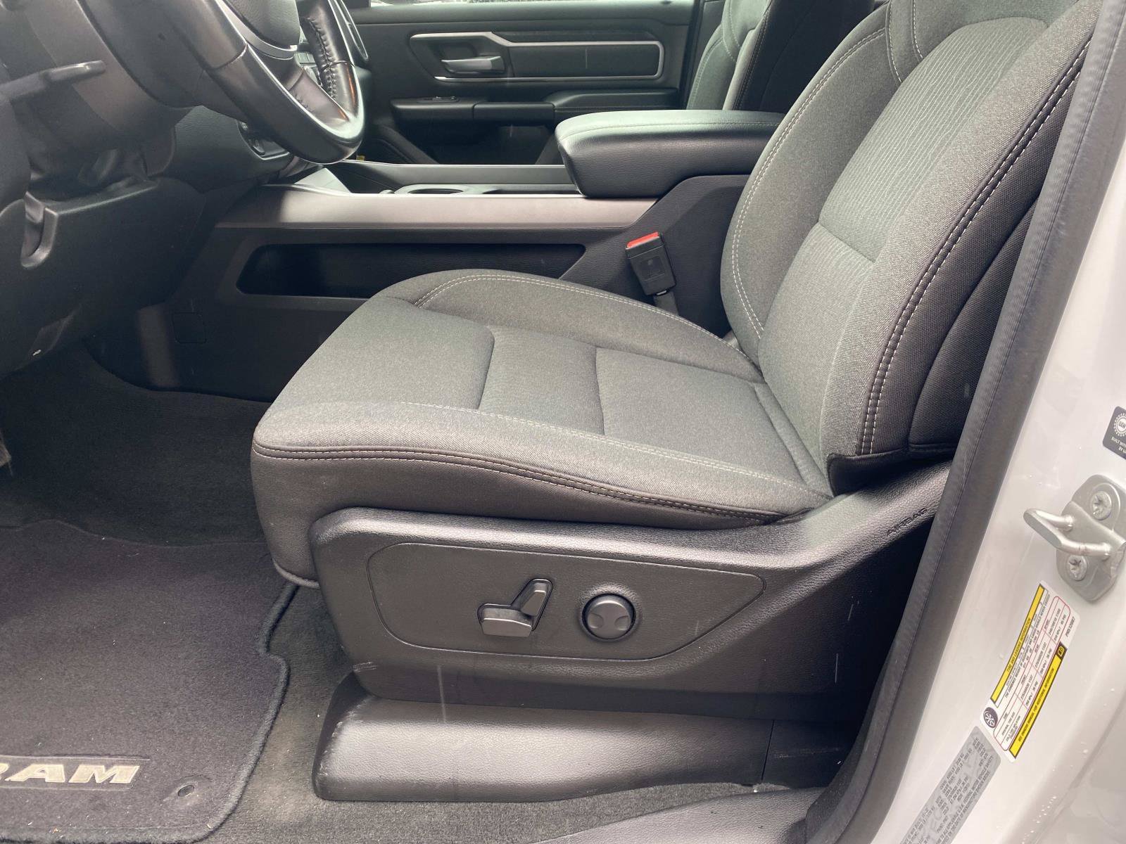 Used 2023 RAM 1500 Big Horn AWD/4WD image 24