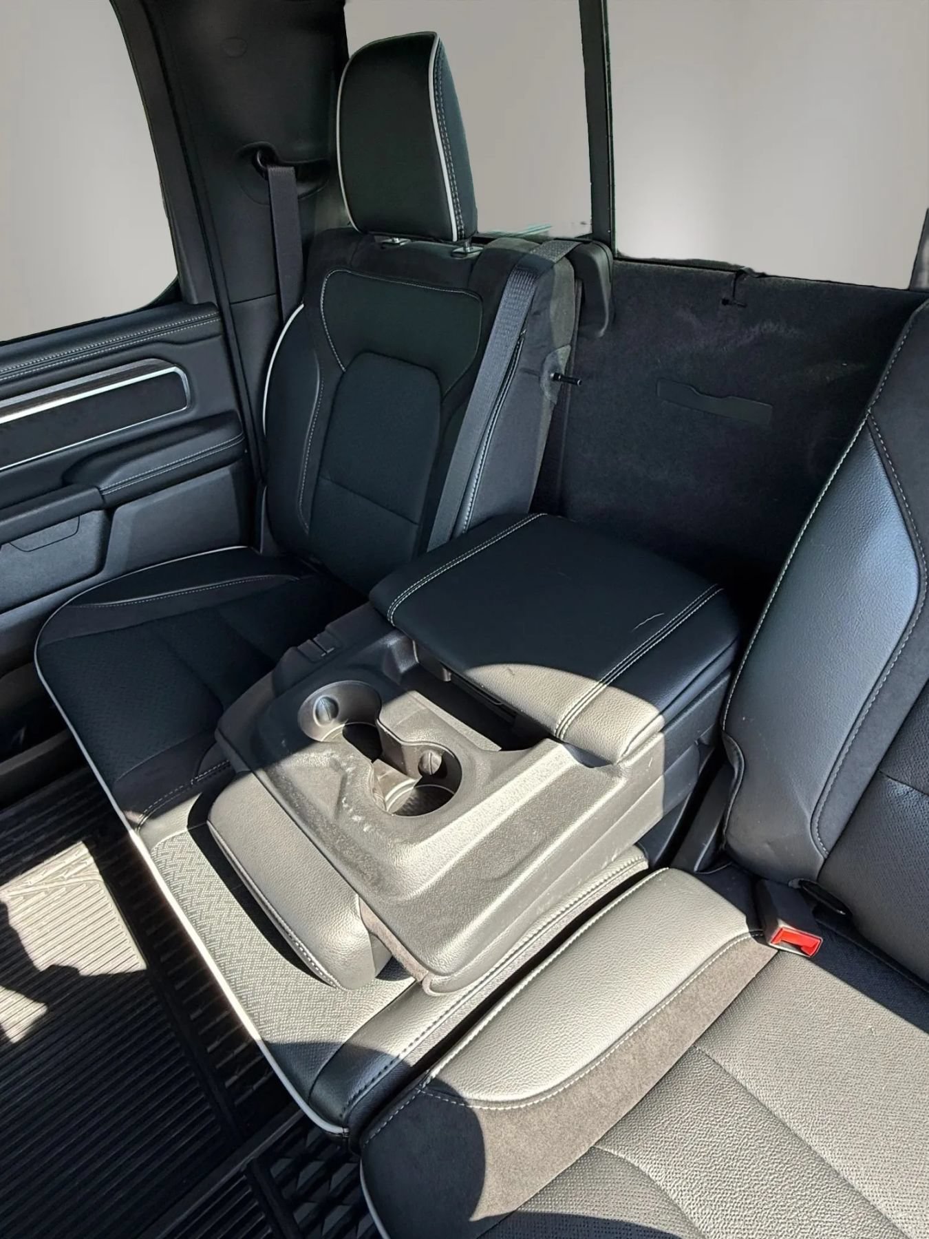 Used 2026 RAM 1500 Laramie AWD/4WD image 24