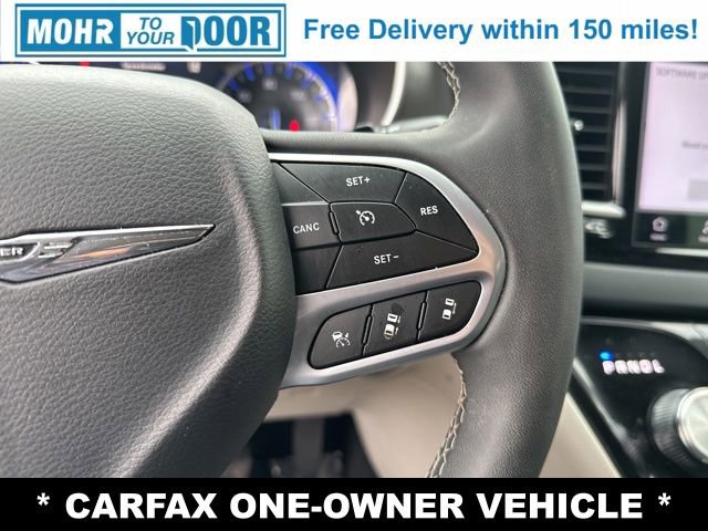 Used 2024 Chrysler Pacifica Touring-L image 14