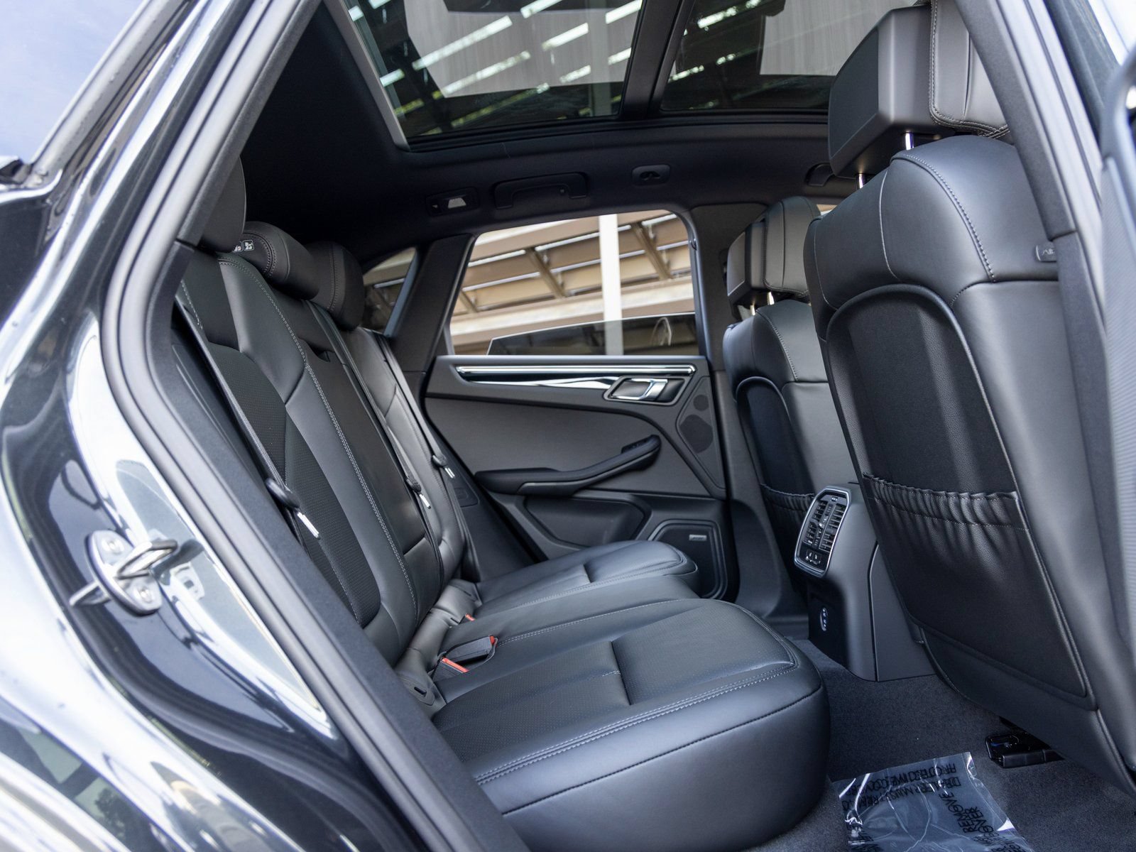 New 2026 Porsche Macan Turbo AWD/4WD image 49