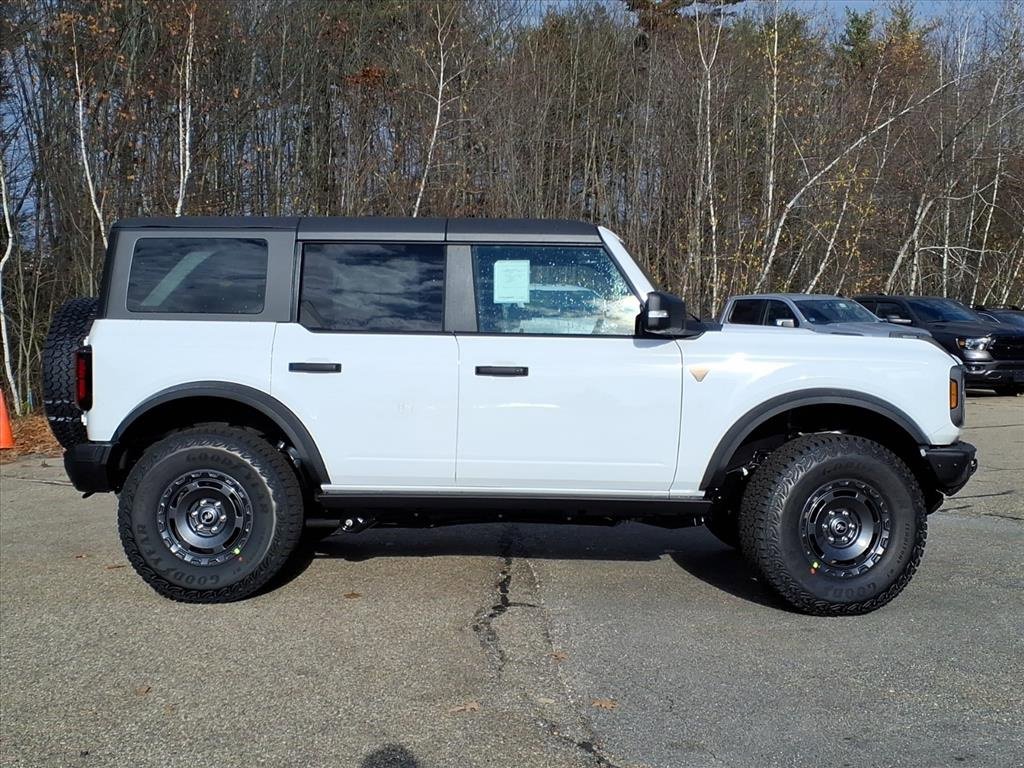 New 2025 Ford Bronco Badlands image 4