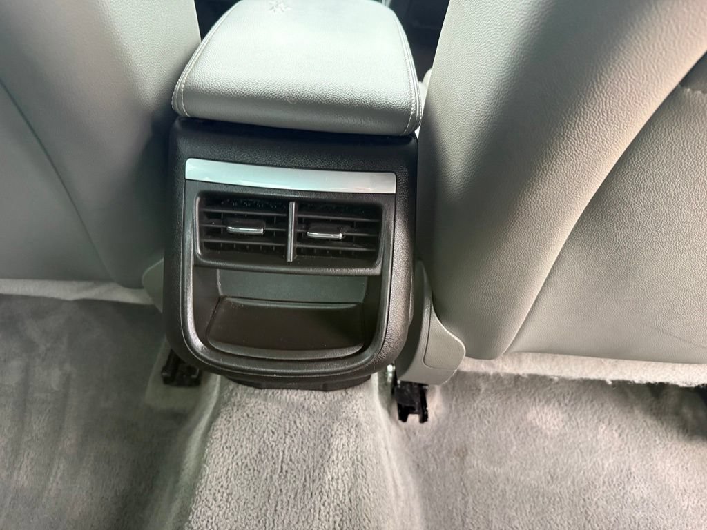 Used 2018 Chevrolet Impala LT FWD image 15