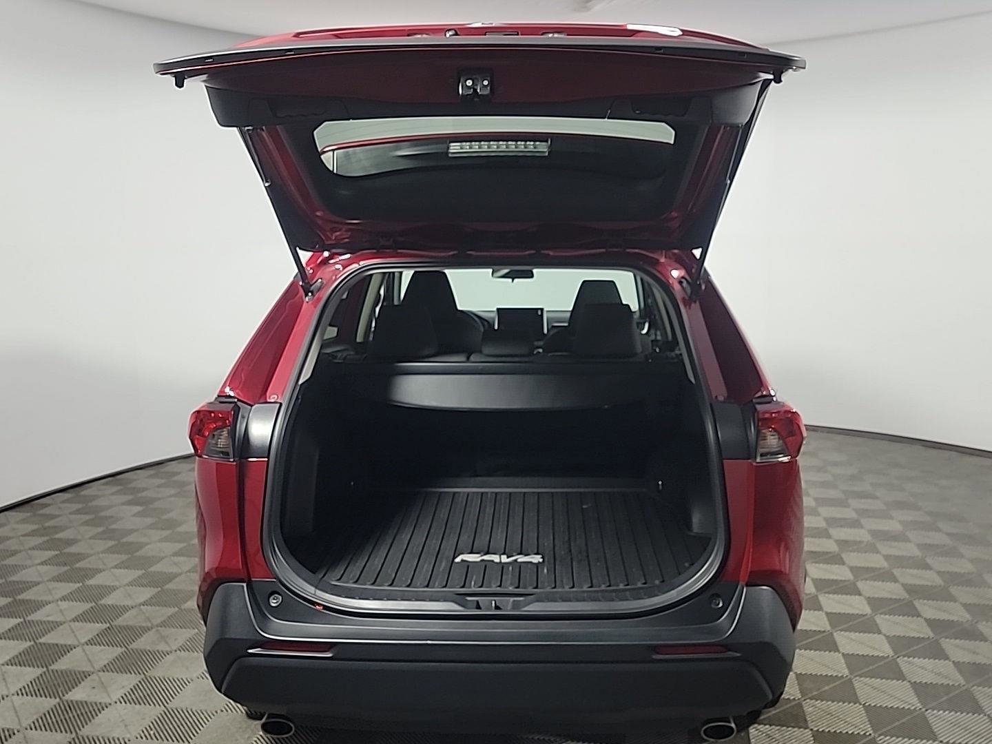 Used 2024 Toyota RAV4 XLE image 8