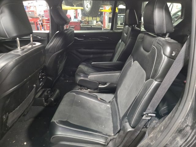 Used 2023 Jeep Grand Cherokee L Laredo AWD/4WD image 13