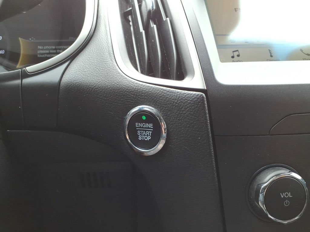 Used 2019 Ford Edge SEL w/ Equipment Group 201A FWD image 22