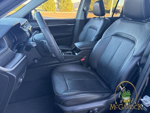 Used 2022 Jeep Grand Cherokee Limited w/ Luxury Tech Group II RWD image 19