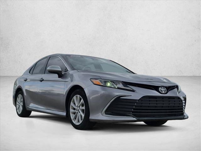 Used 2021 Toyota Camry LE FWD image 3