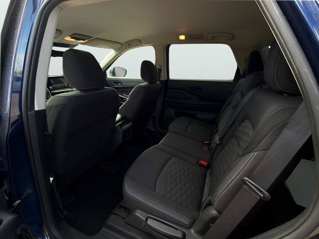 Certified 2023 Nissan Pathfinder SV FWD image 17