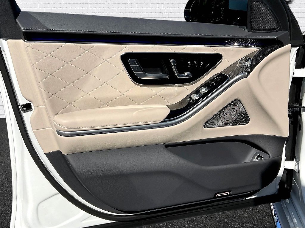Used 2025 Mercedes-Benz S 580 4MATIC Sedan image 16