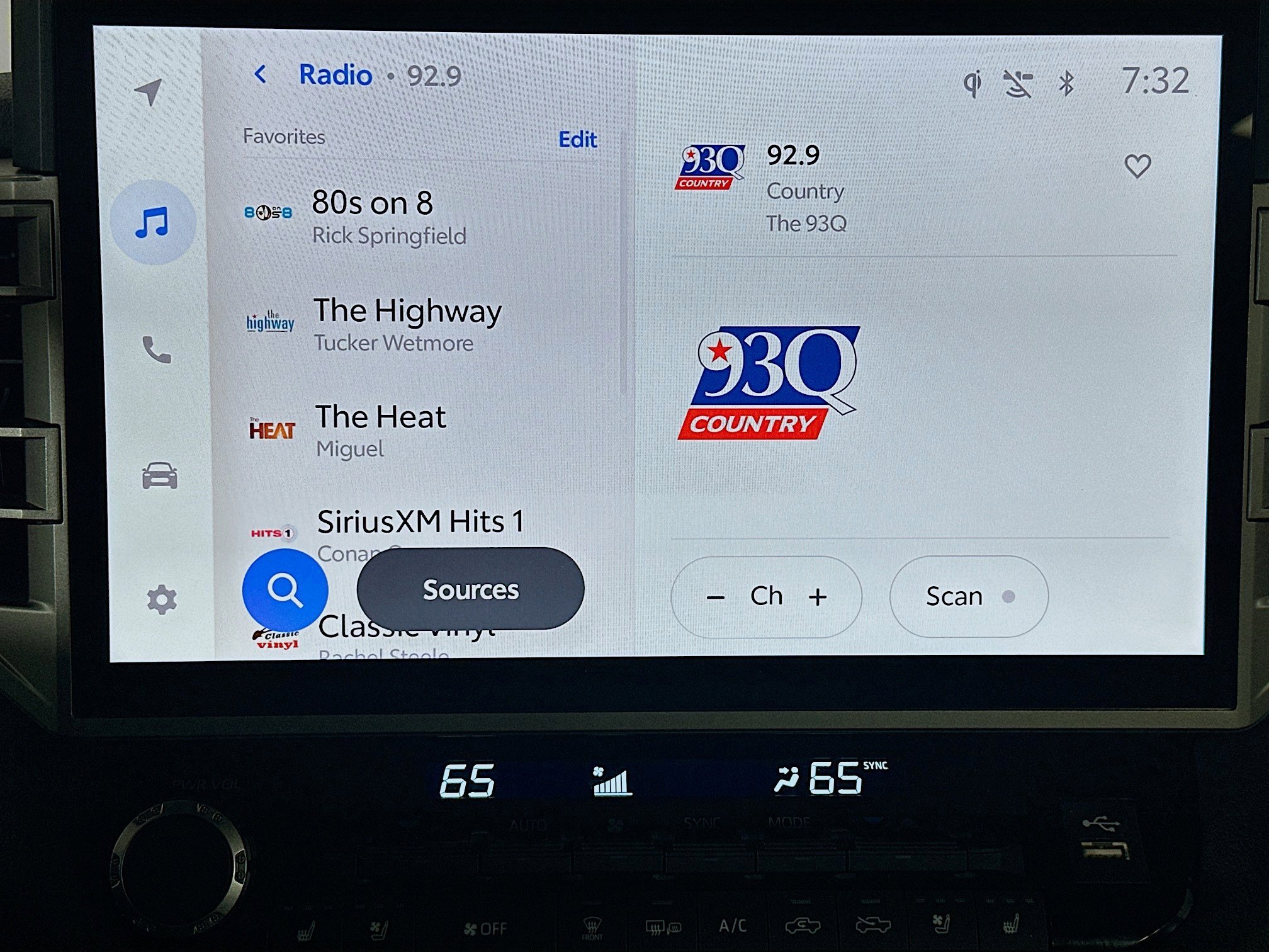 Used 2025 Toyota Tundra Limited image 21